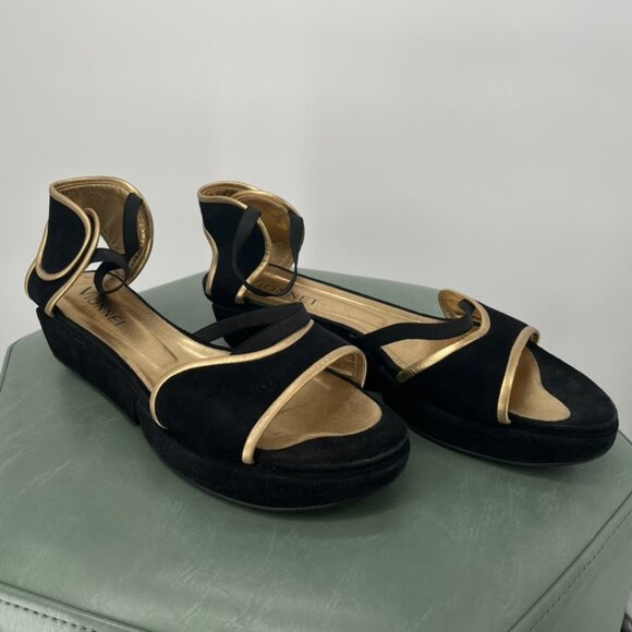 VIONNET Black and Gold Sandals in Size 41 - Picture 6 of 7